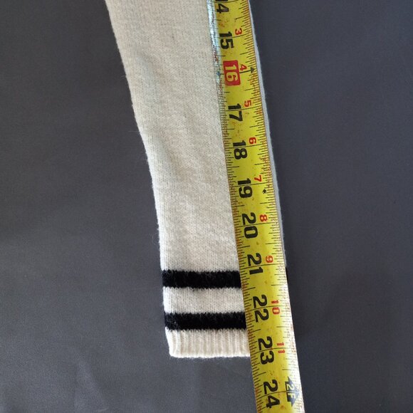 Forever 21 Cream and Black Knit Sweater Size S - Picture 6 of 8
